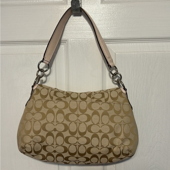 🌺🌸🌺VINTAGE COACH SHOULDER BAG GUC 🌺🌸🌺 - Picture 4 of 8